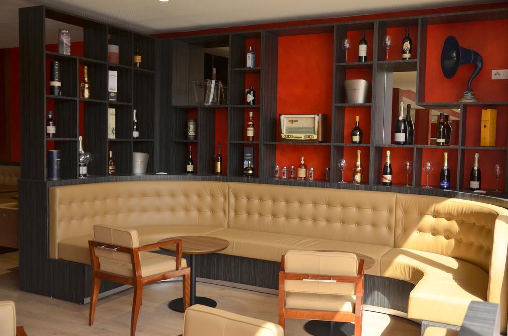Le Grand Hotel Maubeuge Zewnętrze zdjęcie