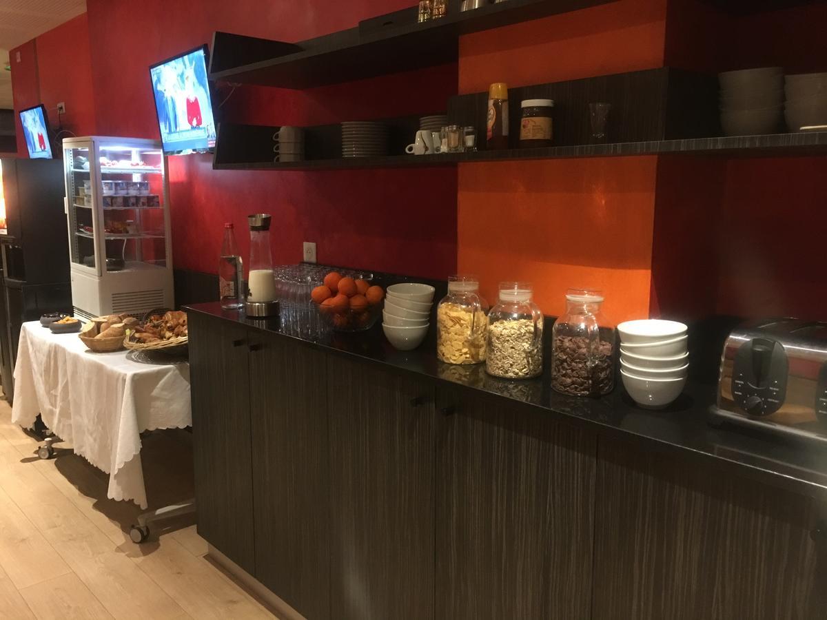 Le Grand Hotel Maubeuge Zewnętrze zdjęcie