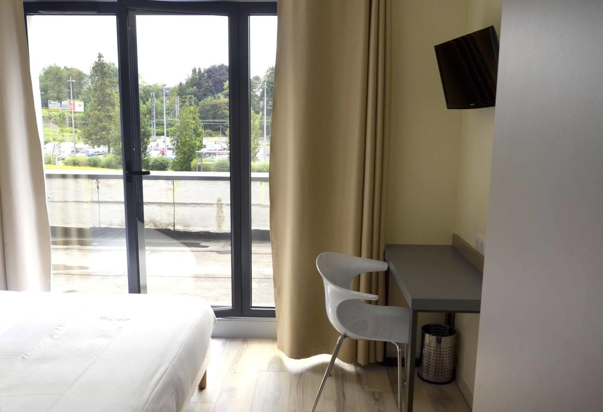 Le Grand Hotel Maubeuge Zewnętrze zdjęcie