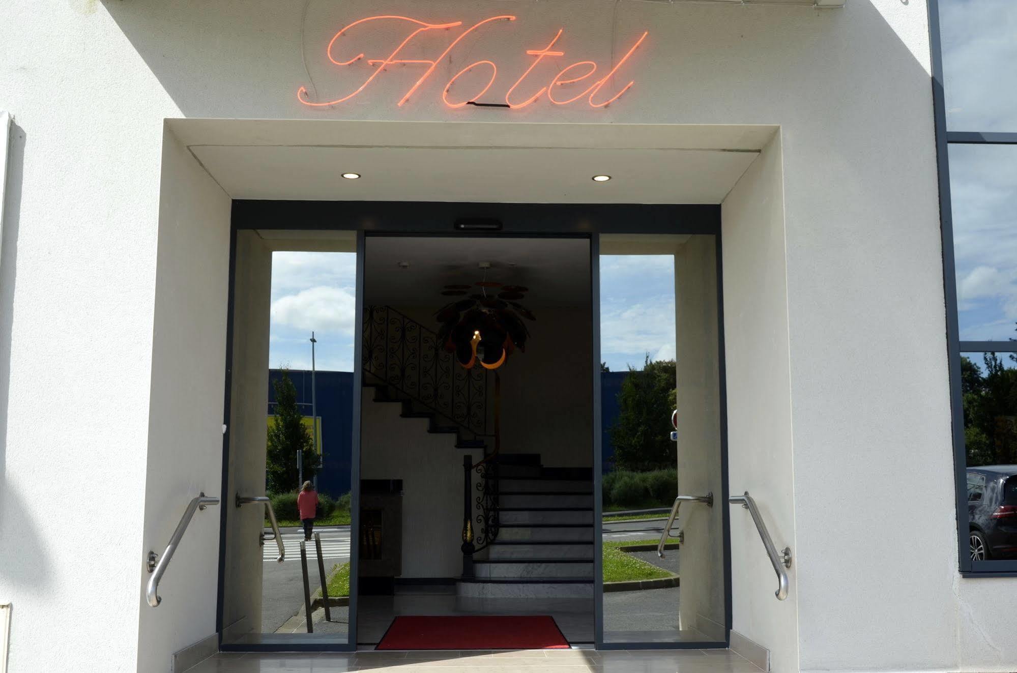 Le Grand Hotel Maubeuge Zewnętrze zdjęcie