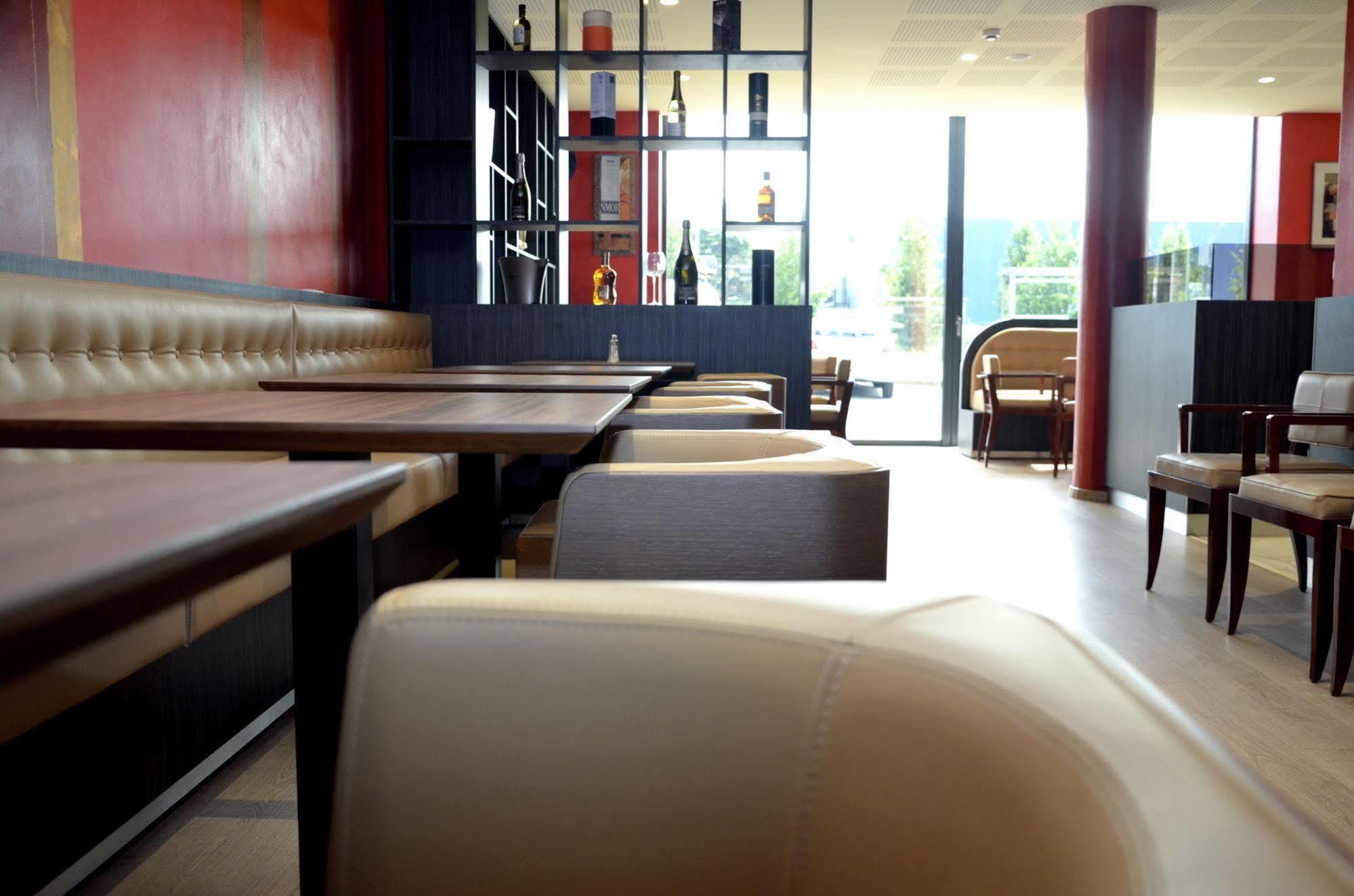 Le Grand Hotel Maubeuge Zewnętrze zdjęcie
