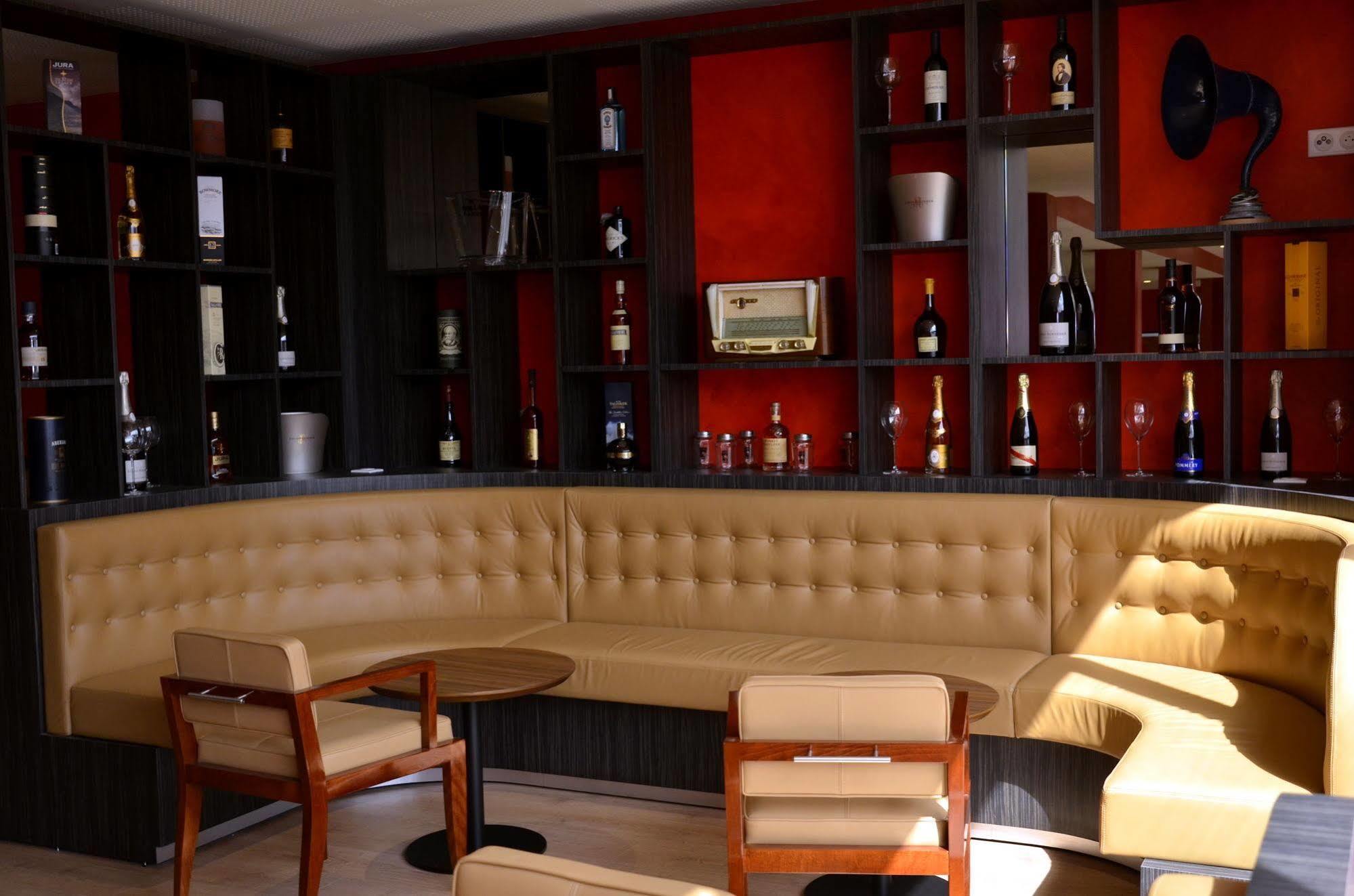 Le Grand Hotel Maubeuge Zewnętrze zdjęcie